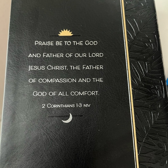 New My Comfort is Jesus 365 Daily Devotions Morning and Evening - Picture 2 of 4